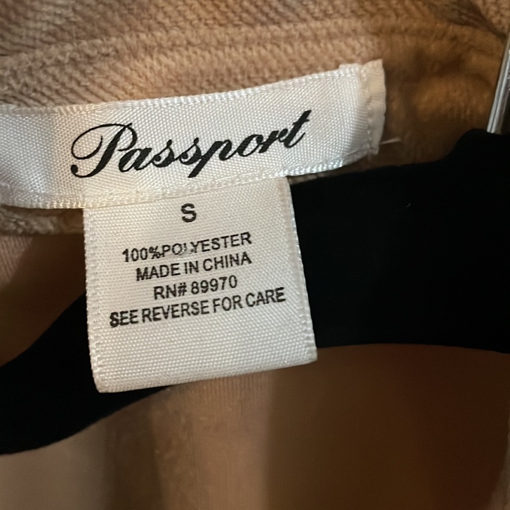 Jacket size small - Picture 2 of 3